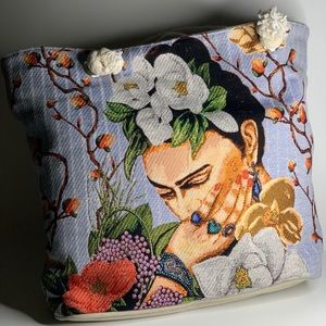 Handmade woven bag // Frida Kahlo in a pensive state.